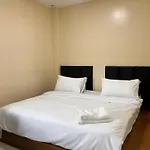 Xhostel Subang Bestari