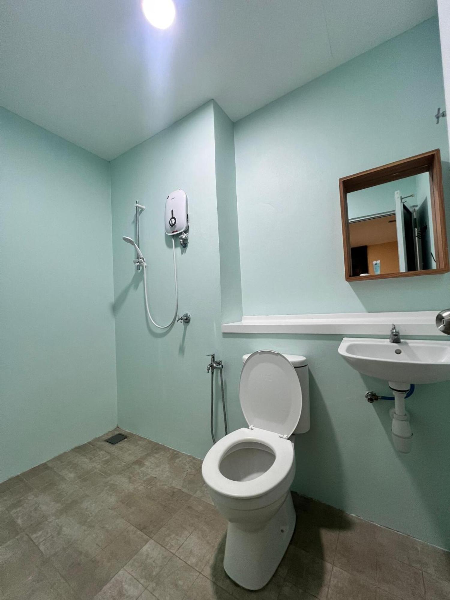 Xhostel Subang Bestari Asrama