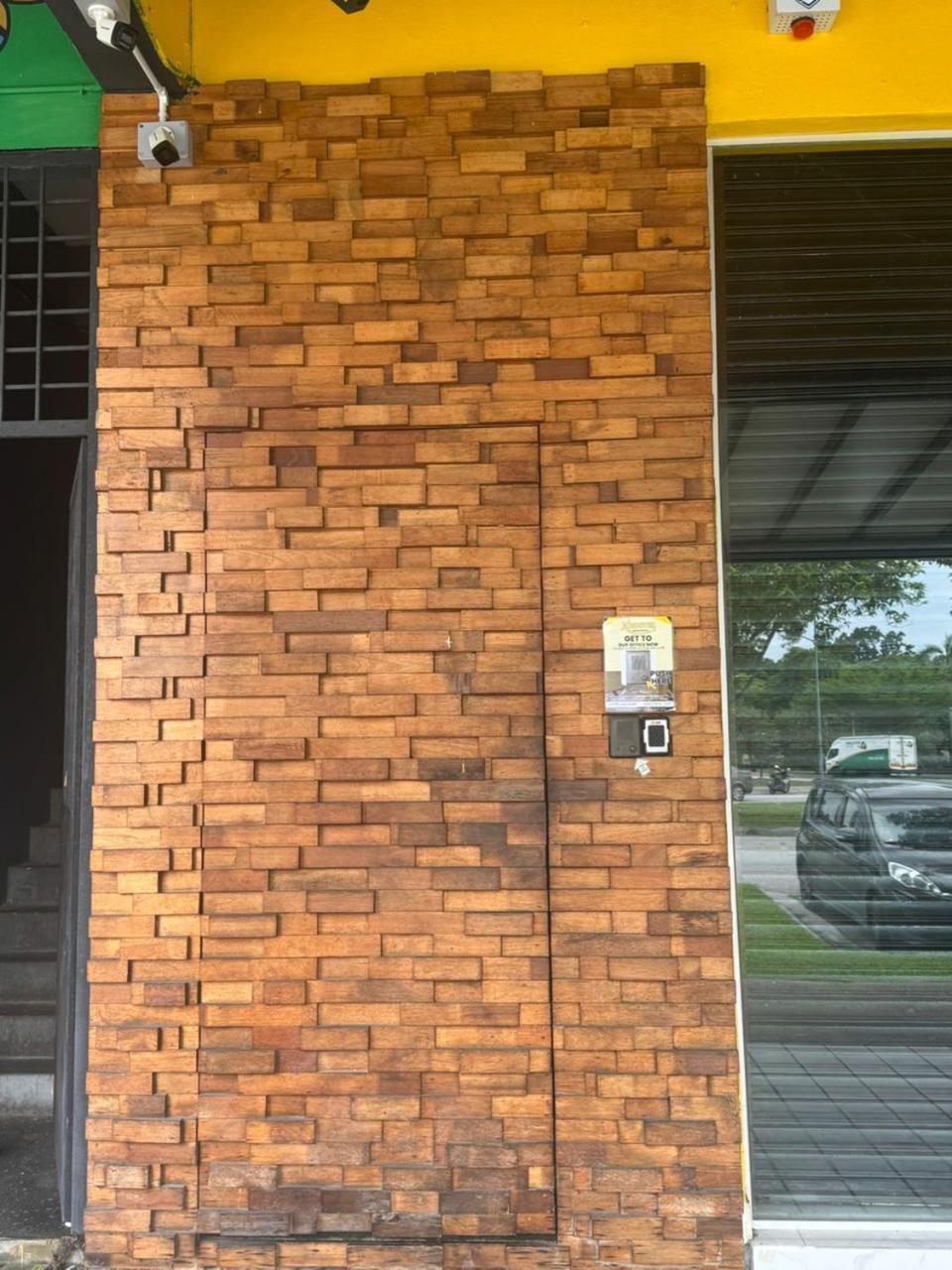 Xhostel Subang Bestari Asrama